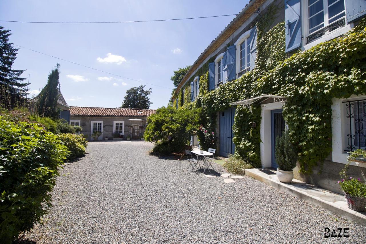 Centre De Bien-Etre Et Ses Chambres D'Hote Villeneuve-de-Riviere ภายนอก รูปภาพ
