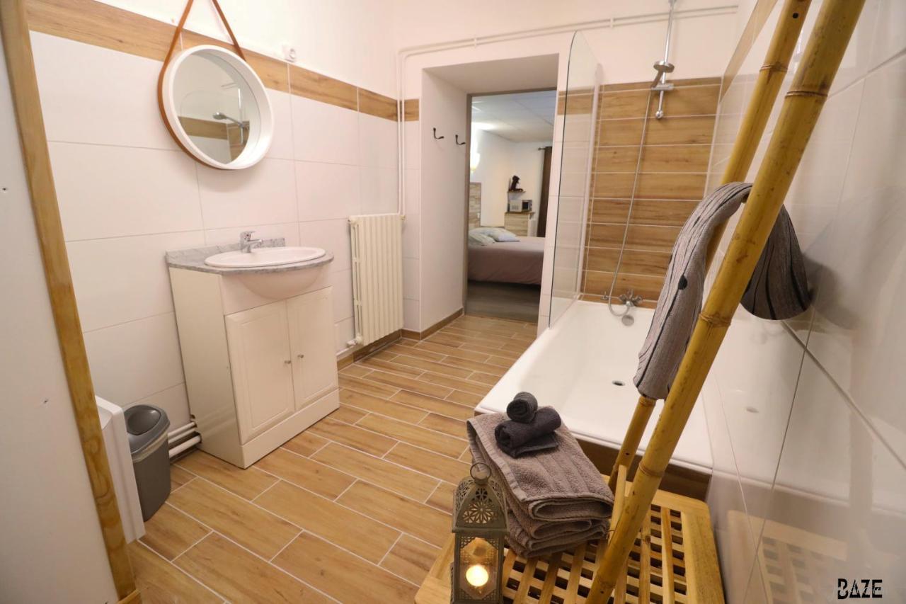 Centre De Bien-Etre Et Ses Chambres D'Hote Villeneuve-de-Riviere ภายนอก รูปภาพ