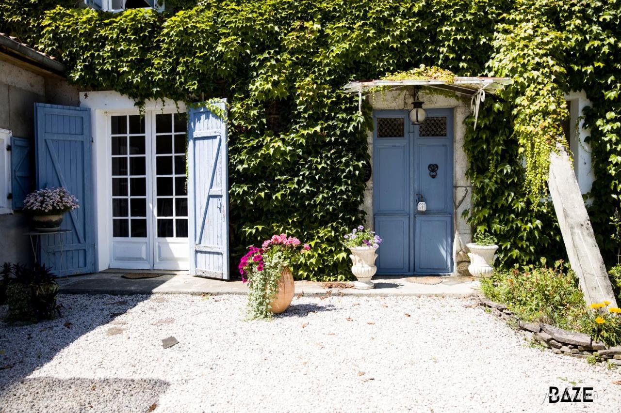 Centre De Bien-Etre Et Ses Chambres D'Hote Villeneuve-de-Riviere ภายนอก รูปภาพ